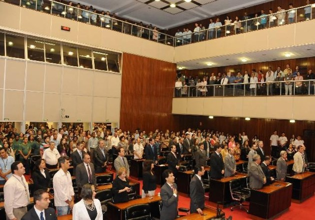 ALMG: Ultima reunião do ano lembra melhoria de vida dos mineiros almg - encerramento